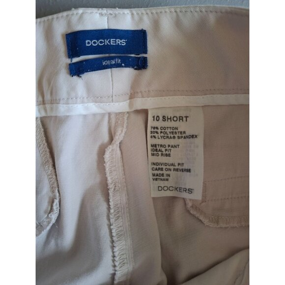 Dockers Womens ChinoPants 10 Short Beige Ideal Fit Mid Rise Wide Leg Preppy - Picture 3 of 8